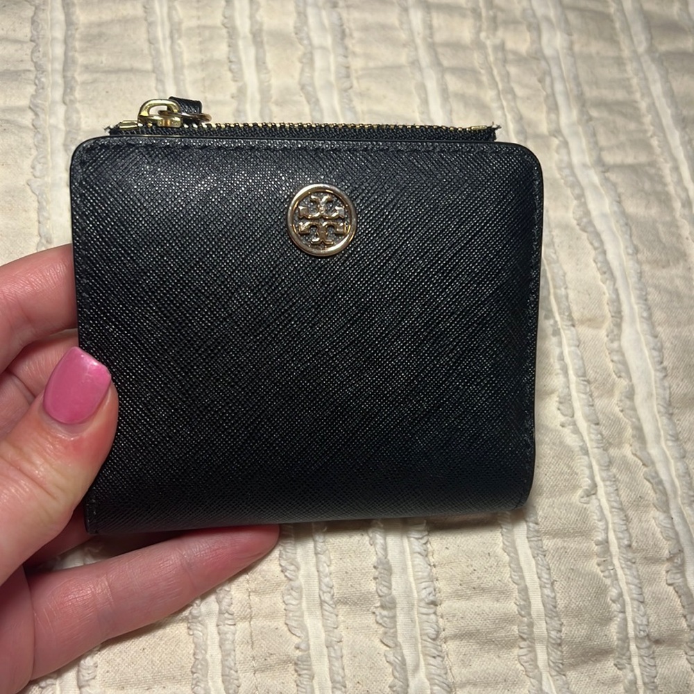 Tory Burch Robinson Wallet